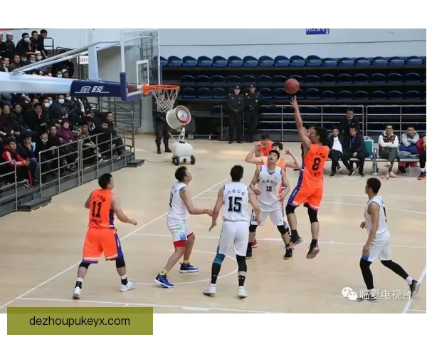 亨恩多夫联盟与布切鏖战成平局比赛精彩瞬间回顾